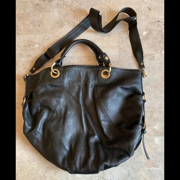 Kenaroversized black leather convertible crossbody shoulder handbag